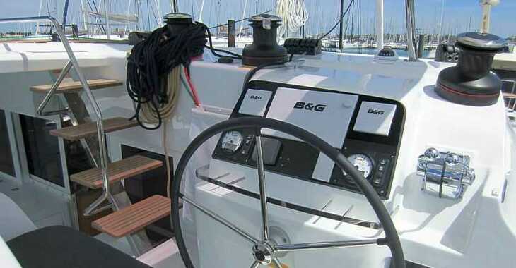 Rent a catamaran in Muelle de la lonja - Lagoon 450 - 4 + 2 cab.