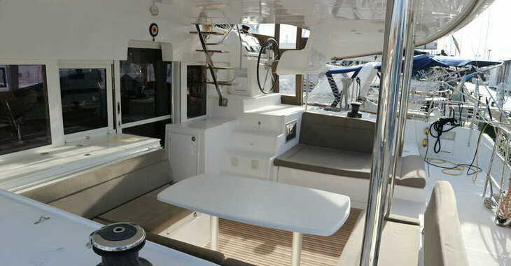 Rent a catamaran in Muelle de la lonja - Lagoon 450 S