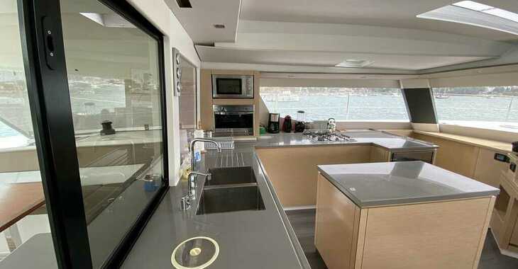 Rent a catamaran in Muelle de la lonja - Fountaine Pajot Saba 50 - 4 + 2 cab.