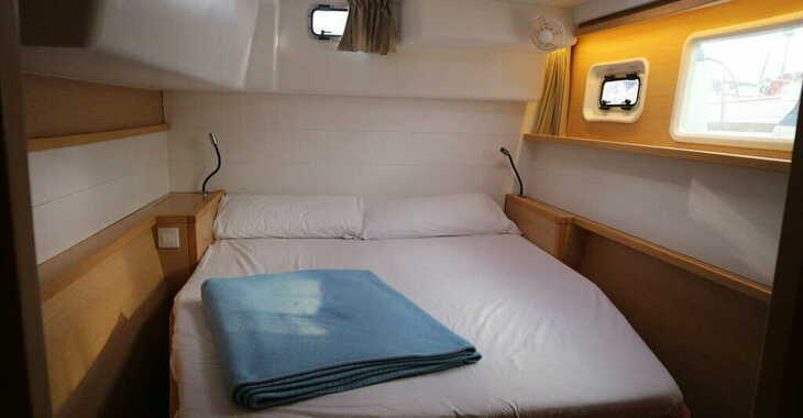 Rent a catamaran in Muelle de la lonja - Lagoon 450 - 4 + 2 cab.