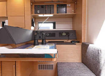 Alquilar velero en Marina Kastela - Hanse 460 - 3 cab