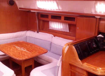 Rent a sailboat in Marina Skiathos  - Bavaria 42 Cruiser