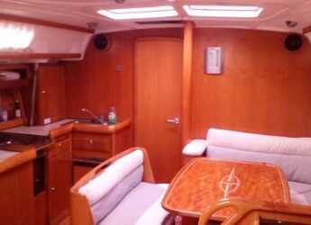 Rent a sailboat in Marina Skiathos  - Bavaria 42 Cruiser