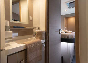 Chartern Sie katamaran in Adhamas - Fountaine Pajot - Saona 47 