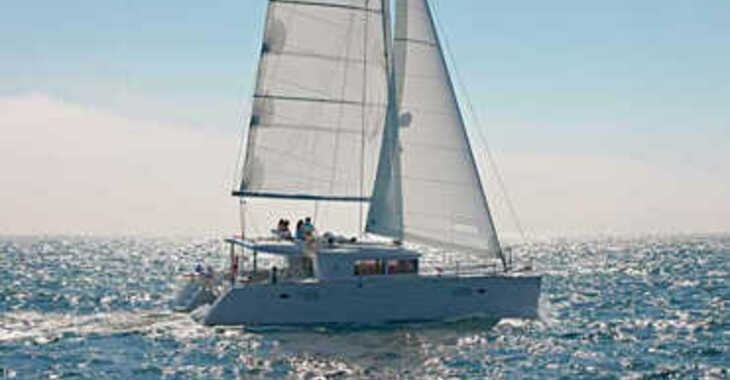 Rent a catamaran in Palm Cay Marina - Lagoon 450 F - 4 + 1 cab.