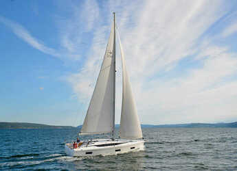 Rent a sailboat in Trogir ACI Marina - Bavaria C42