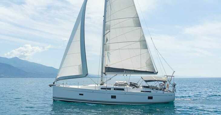 Rent a sailboat in Rhodes Marina - Hanse 458
