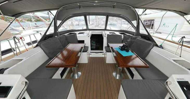 Chartern Sie segelboot in SCT Marina Trogir - Bavaria C50 Style - 4 cab.