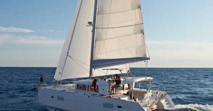 Rent a catamaran in SCT Marina - Lagoon 400 S2 - 4 + 2 cab.