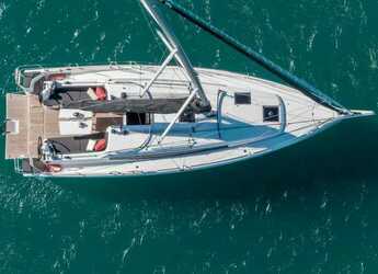 Rent a sailboat in Lavrion Marina - Sun Odyssey 380