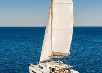 Rent a catamaran in Marina Ibiza - Bali 4.8 