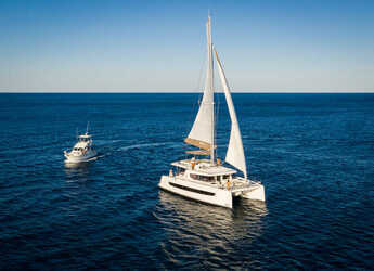 Rent a catamaran in Marina Ibiza - Bali 4.8 