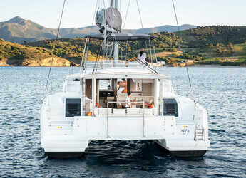 Rent a catamaran in Marina Ibiza - Bali 4.8 