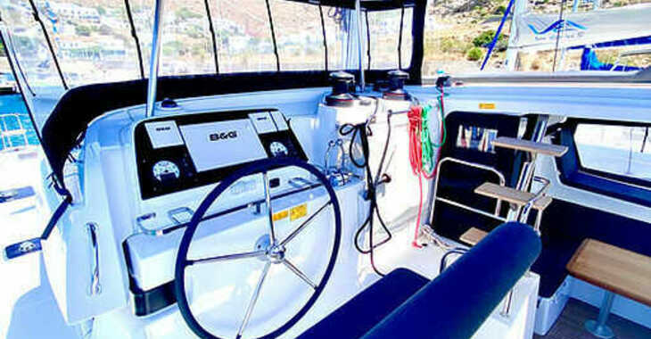 Rent a catamaran in Mykonos Marina - Lagoon 42