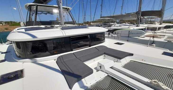 Rent a catamaran in Lavrion Marina - Lagoon 46 Owners Version