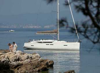 Rent a sailboat in Marina del Sur. Puerto de Las Galletas - Sun Odyssey 410