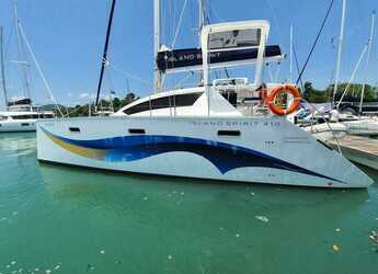 Rent a catamaran in Yacht Haven Marina - Island Spirit 400