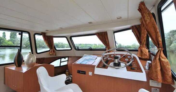 Rent a motorboat in Casale sul Sile - Minuetto6+