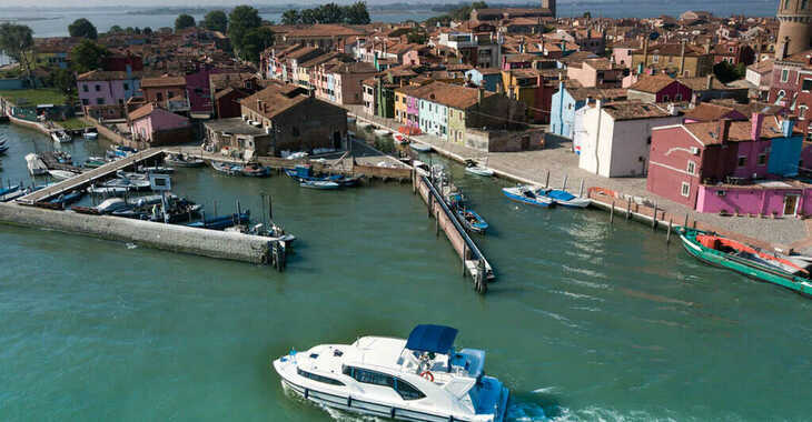 Rent a motorboat in Precenicco - Minuetto8+