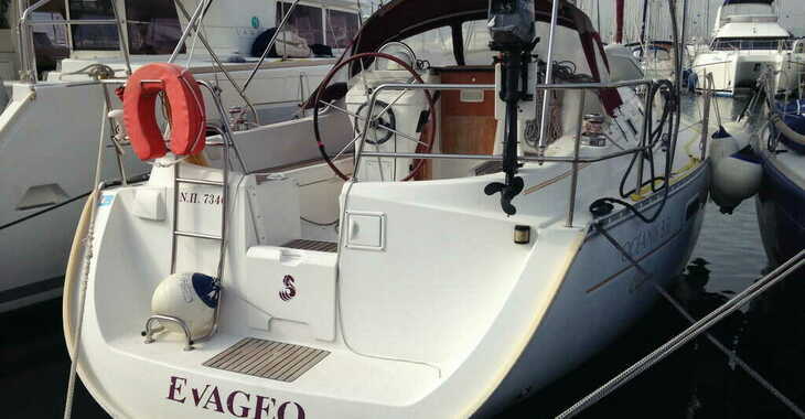 Rent a sailboat in Marina Delta Kallithea - Oceanis 331