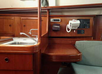 Alquilar velero en Marina Delta Kallithea - Oceanis 331