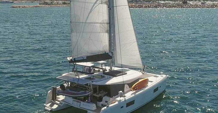 Rent a catamaran in Paros Marina - Lagoon 42 - 4 + 1 cab.