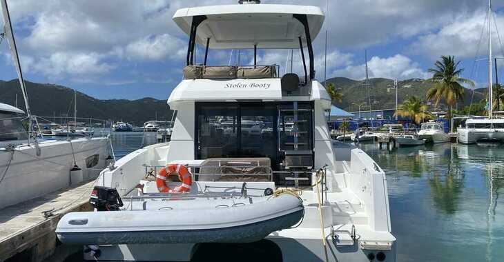 Rent a power catamaran in Fort Burt Marina - FP MY37