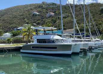 Rent a power catamaran  in Fort Burt Marina - FP MY37