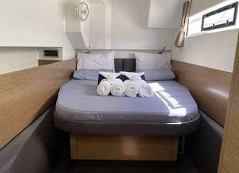 Rent a power catamaran  in Fort Burt Marina - FP MY37