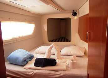 Rent a catamaran in Fort Burt Marina - Leopard 444