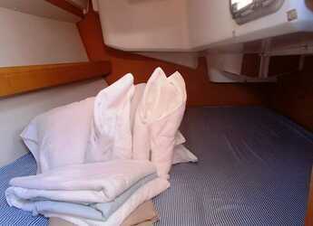 Rent a sailboat in Fort Burt Marina - Jeanneau Sun Odyssey 36i