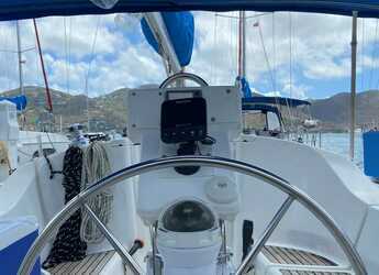 Rent a sailboat in Fort Burt Marina - Beneteau Oceanis 32