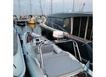 Chartern Sie motorboot in Marina Gouvia - Revenger 29 rib