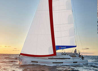 Rent a sailboat in Nelson Dockyard - Sunsail 44 SO
