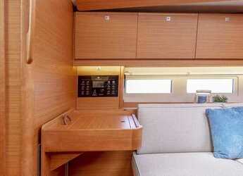 Chartern Sie segelboot in Trogir (ACI marina) - Dufour 390