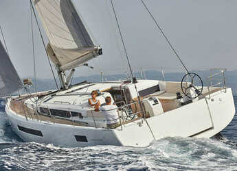 Chartern Sie segelboot in Rhodes Marina - Sun Odyssey 490 (GEN+A/C+WM)