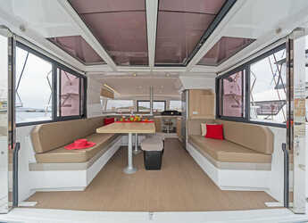 Alquilar catamarán en Nidri Marine - Bali 4.1