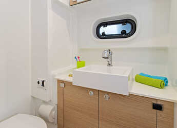 Alquilar catamarán en Nidri Marine - Bali 4.1