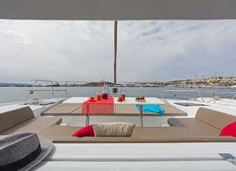 Alquilar catamarán en Nidri Marine - Bali 4.1