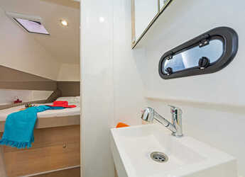 Alquilar catamarán en Nidri Marine - Bali 4.1