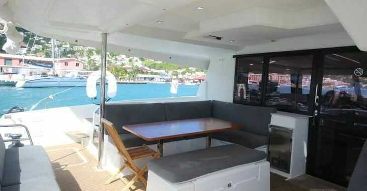 Rent a catamaran in Frenchtown Marina - Fountaine Pajot Saona 47 - 5 cab.