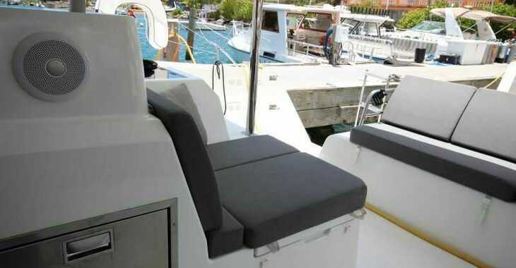 Louer catamaran à Frenchtown Marina - Fountaine Pajot Astrea 42
