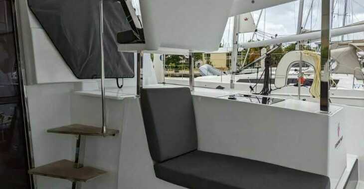 Rent a catamaran in Frenchtown Marina - Fountaine Pajot Astrea 42