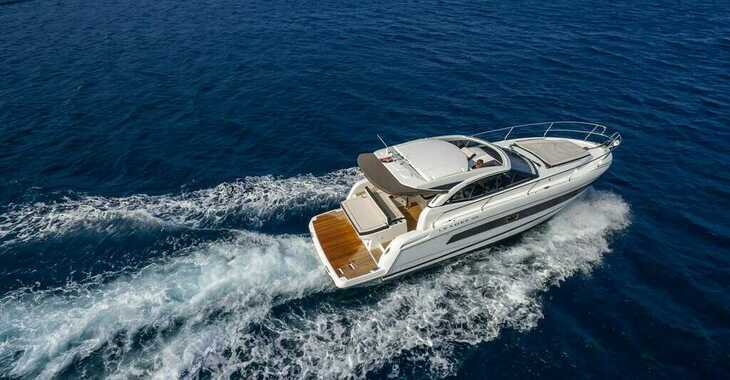 Chartern Sie motorboot in Marina Kastela - Leader 36