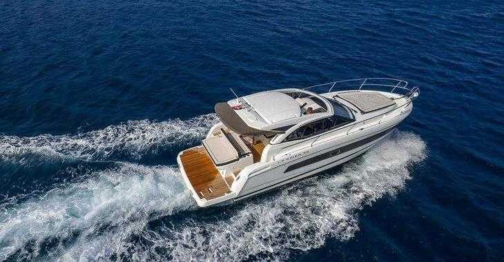 Rent a motorboat in Marina Kastela - Leader 36