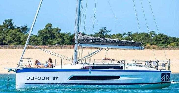 Rent a sailboat in Punta Nuraghe - Dufour 37