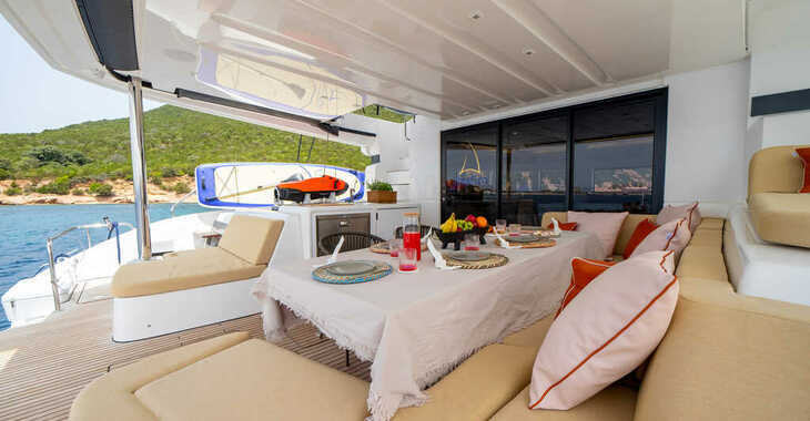 Rent a catamaran in Porto Capo d'Orlando Marina - Lagoon 55