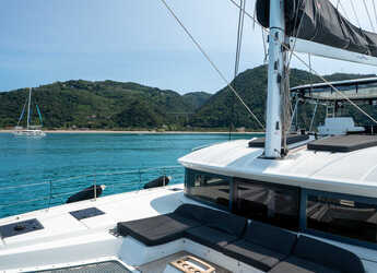 Rent a catamaran in Porto Capo d'Orlando Marina - Lagoon 51 - Owner's Version