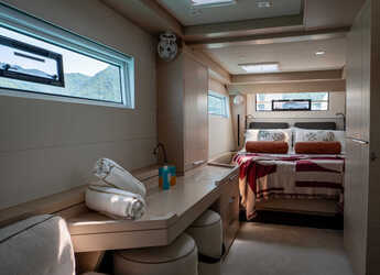 Rent a catamaran in Porto Capo d'Orlando Marina - Lagoon 51 - Owner's Version