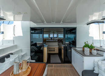 Rent a catamaran in Porto Capo d'Orlando Marina - Lagoon 51 - Owner's Version